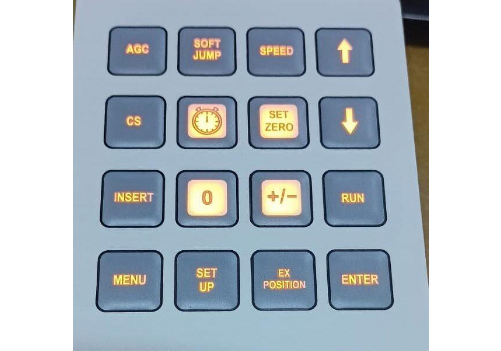 Backlight membrane switch çözümlerini teknik açıdan inceleyin. LED, light guide, EL panel, fiber optic, homojen aydınlatma, IP67 uyumluluğu ve endüstriyel 